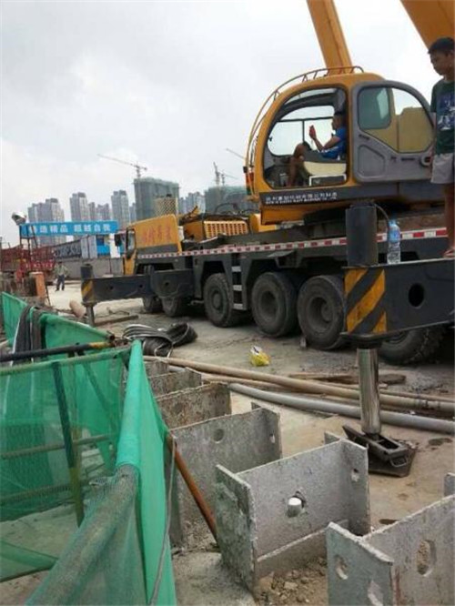 鄂州市随车吊与随车起重运输车有什么区别?